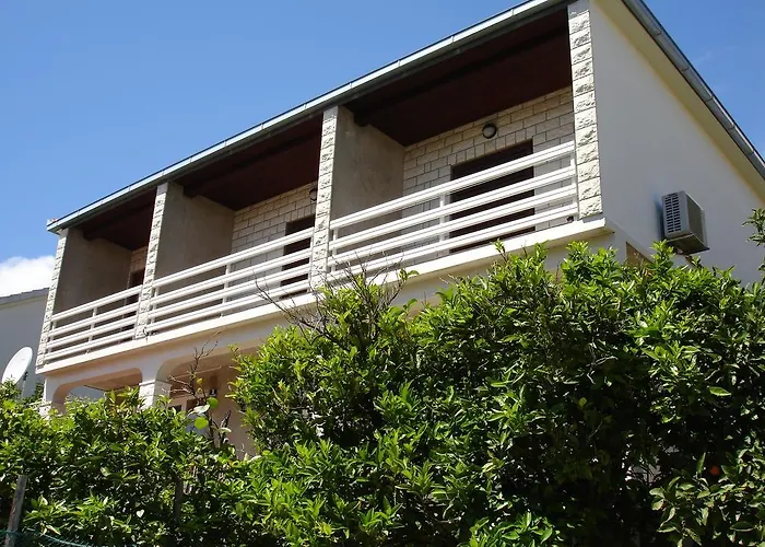 アパート Apartments Most オレビック